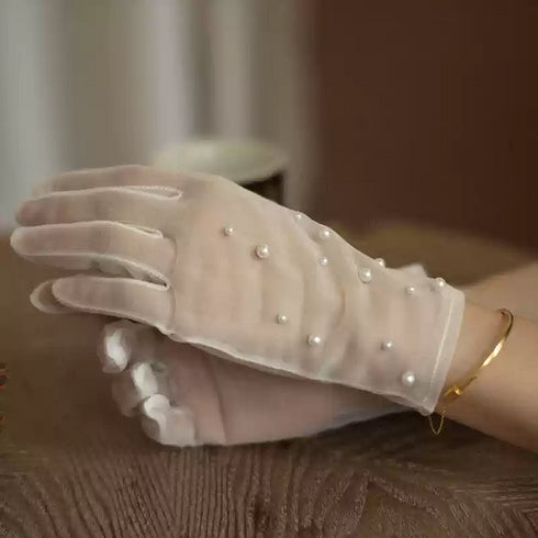 Pearl-Embellished Bridal Lace Gloves – Short Wedding Gloves